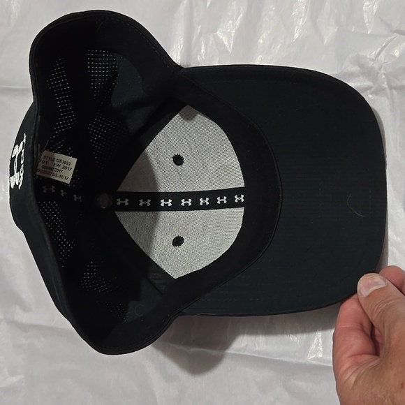 UNDER ARMOUR GOLF YOUTH SMALL/MEDIUM HAT - Picture 6 of 6